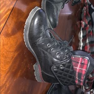 Women’s black boots